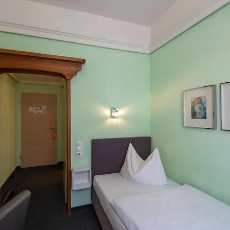 Aspire Victory Hotel 3*